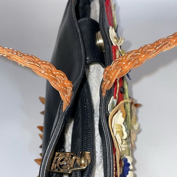 Beautiful Floral Embroidered Leather Braccialini Women's HandBag Italy - Picture 9 of 11